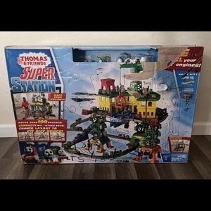 Thomas the train super station NIB box damage